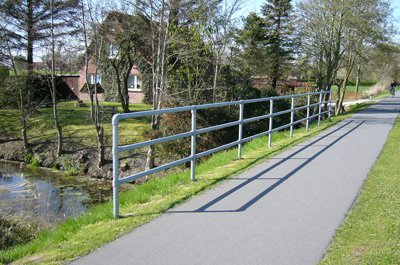 Barriere mit Knieleiste